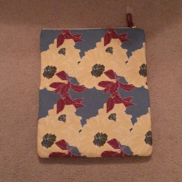 Reversible Floral Rachel Pally Clutch - Picture 2 of 3